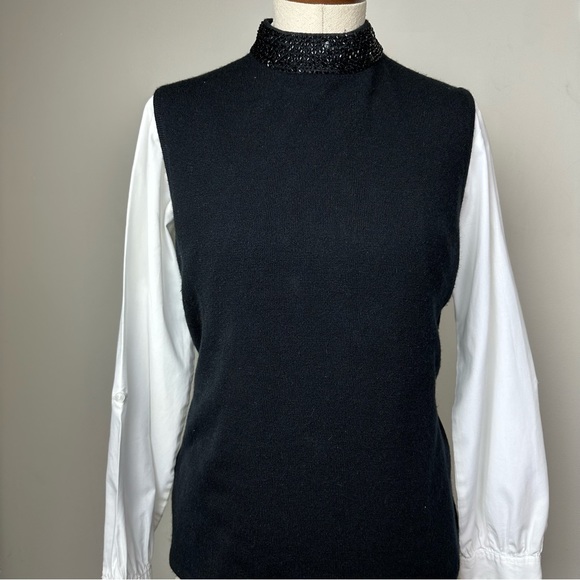 Sleeveless Black Embellished Sweater - Picture 2 of 9